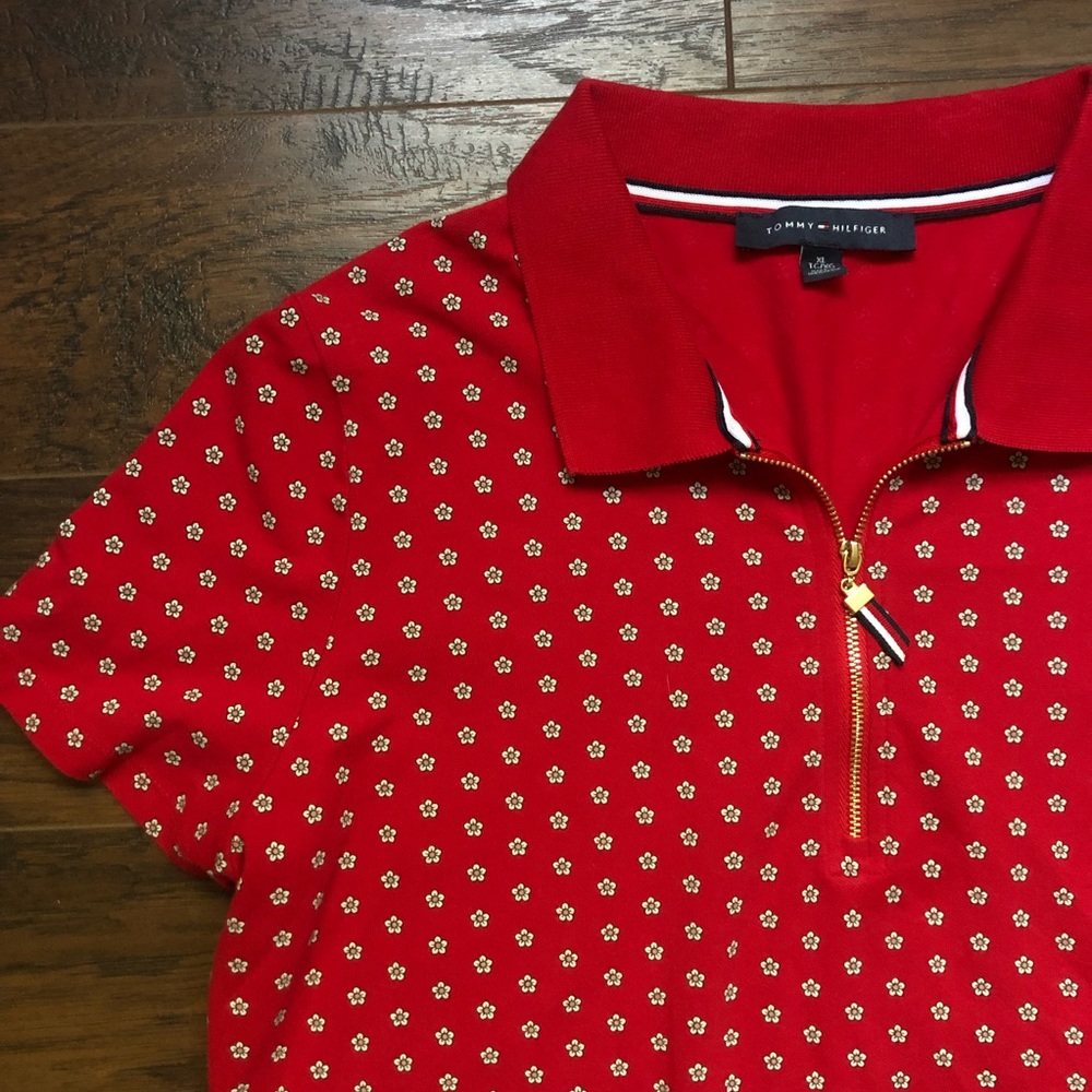 Tommy Hilfiger Red T-Shirt with Flower Design Zip Up Neckline Size XL